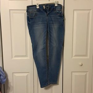 Wallflower faded skinny jeans